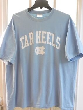E5 "UNC Chapel Hill University Tar Heels" Crewneck Short Sleeve Shirt